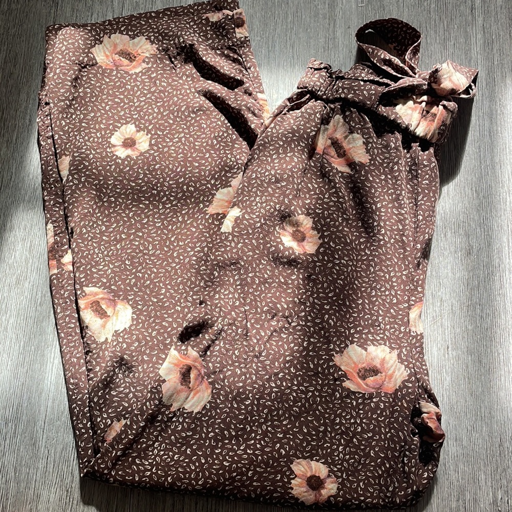 H&M flowy pants with elastic